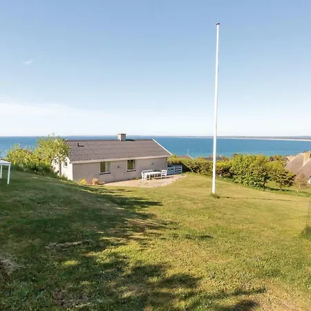 Two-bedroom Holiday In Asnas *